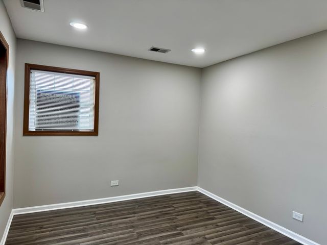 200 Chesterfield Court D, Schaumburg, IL 60193