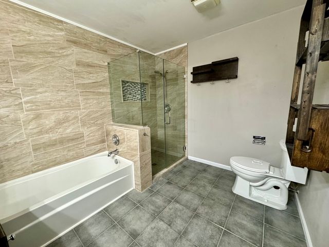 200 Chesterfield Court D, Schaumburg, IL 60193