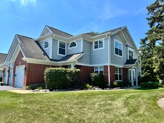 200 Chesterfield Court D, Schaumburg, IL 60193