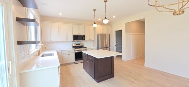 7904 Loralyn Court SW 32, Caledonia, MI 49316