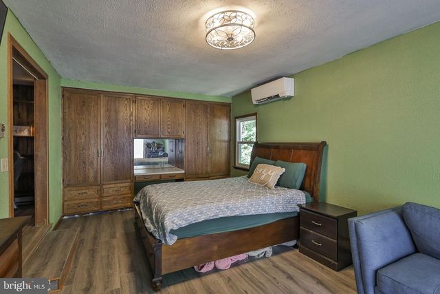 60 SASSAFRAS RD, Lehighton, PA 18235