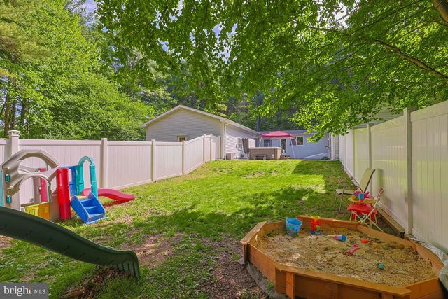 60 SASSAFRAS RD, Lehighton, PA 18235
