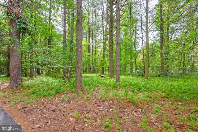 60 SASSAFRAS RD, Lehighton, PA 18235