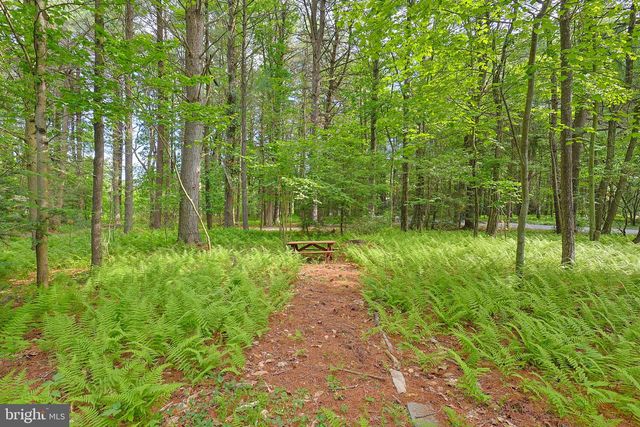 60 SASSAFRAS RD, Lehighton, PA 18235