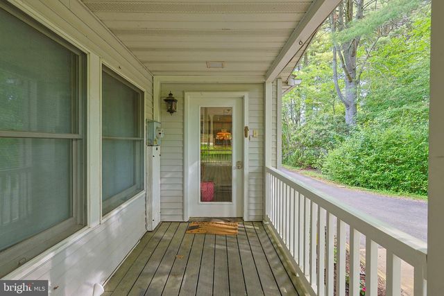 60 SASSAFRAS RD, Lehighton, PA 18235