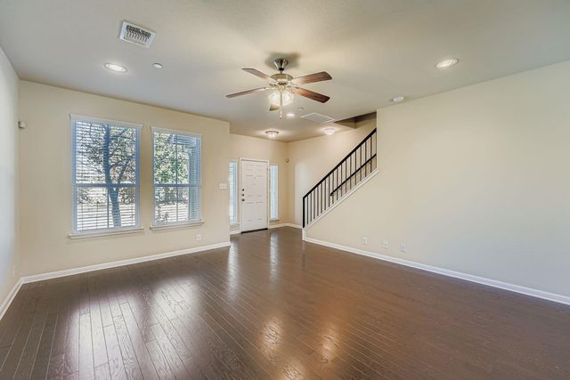 1042 Lost Pines LN, Cedar Park, TX 78613