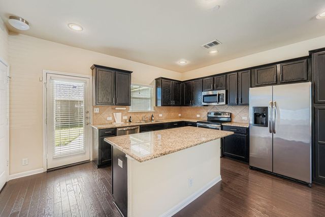 1042 Lost Pines LN, Cedar Park, TX 78613