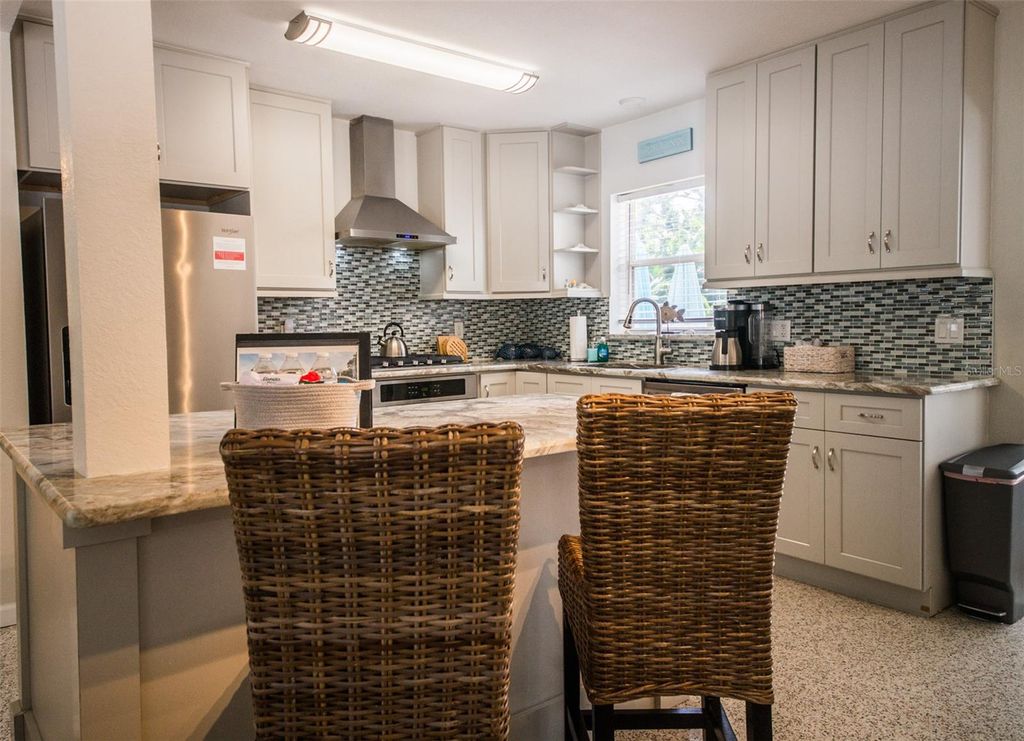 Image 14 of property listing at 1312 66TH STREET NW, Bradenton, FL 34209