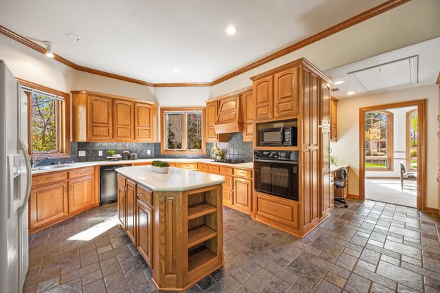 314 Harbor Landing Drive, Rockwall, TX 75032