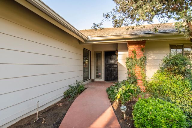 6339 N Palm Avenue, Fresno, CA 93704