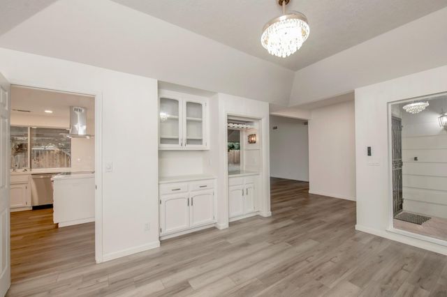 6339 N Palm Avenue, Fresno, CA 93704