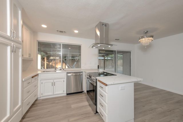 6339 N Palm Avenue, Fresno, CA 93704