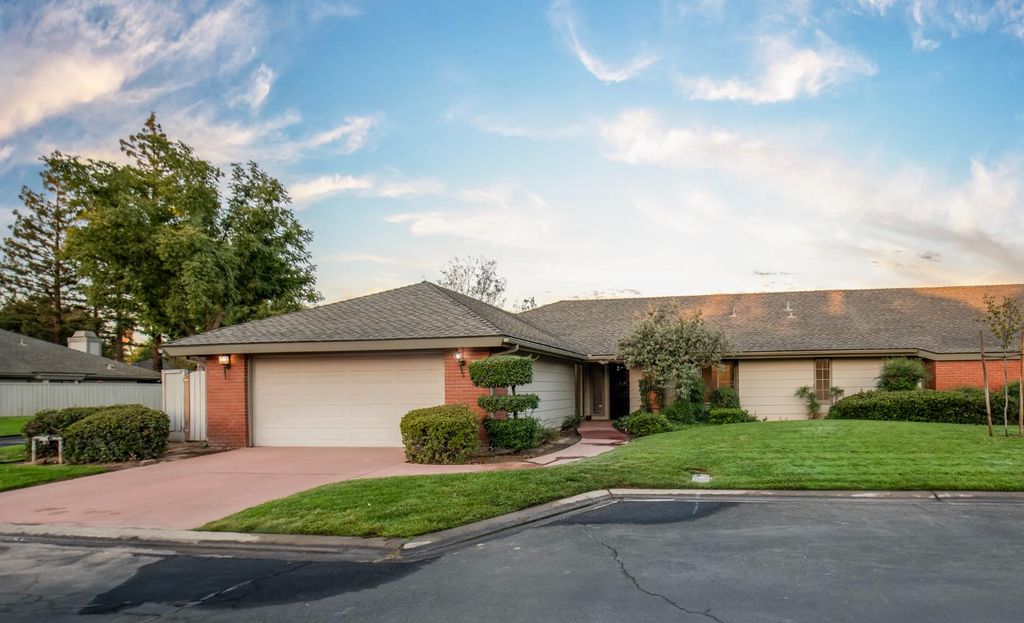 6339 N Palm Avenue, Fresno, CA 93704