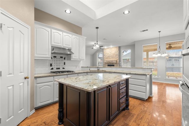 5825 Echo Bluff Drive, Haltom City, TX 76137