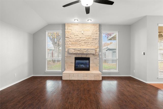 5825 Echo Bluff Drive, Haltom City, TX 76137