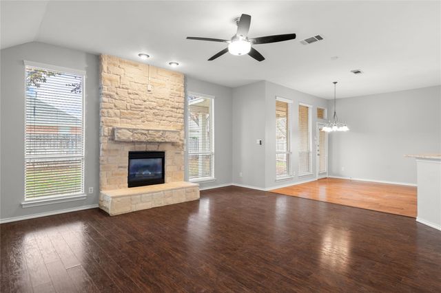 5825 Echo Bluff Drive, Haltom City, TX 76137