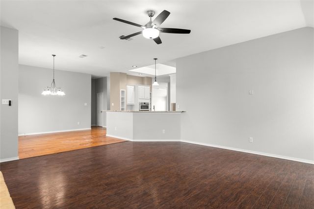 5825 Echo Bluff Drive, Haltom City, TX 76137
