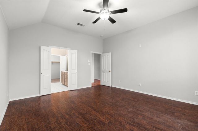 5825 Echo Bluff Drive, Haltom City, TX 76137
