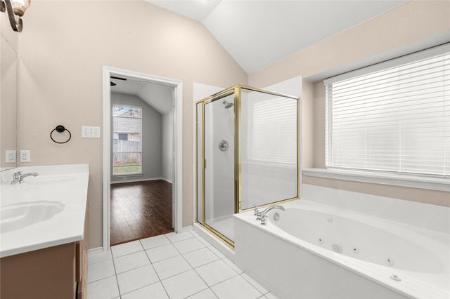 5825 Echo Bluff Drive, Haltom City, TX 76137