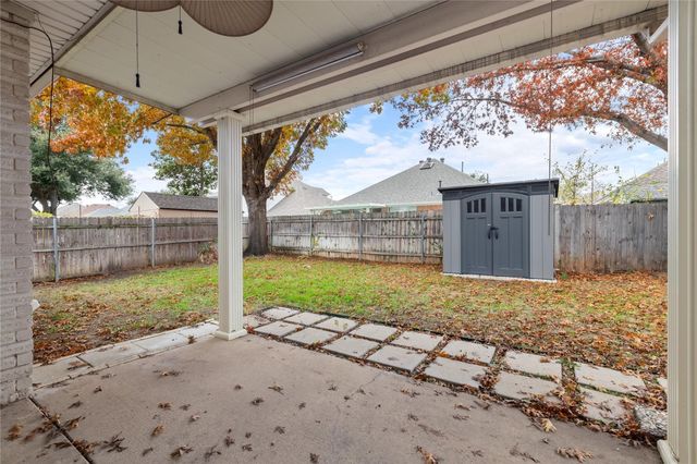 5825 Echo Bluff Drive, Haltom City, TX 76137