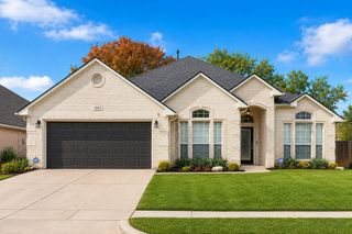 5825 Echo Bluff Drive, Haltom City, TX 76137