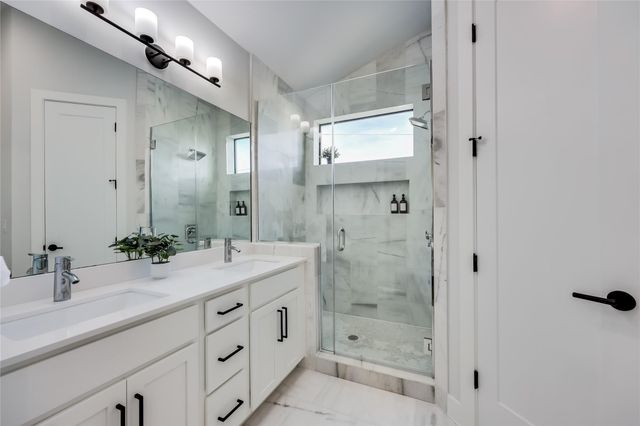 1208 Walnut Ave 2, Austin, TX 78702