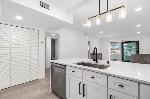 5 Abbey Lane 207, Delray Beach, FL 33446