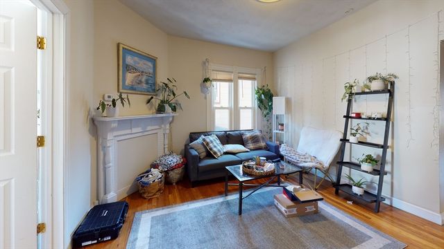 27 Falcon 2, Boston, MA 02128