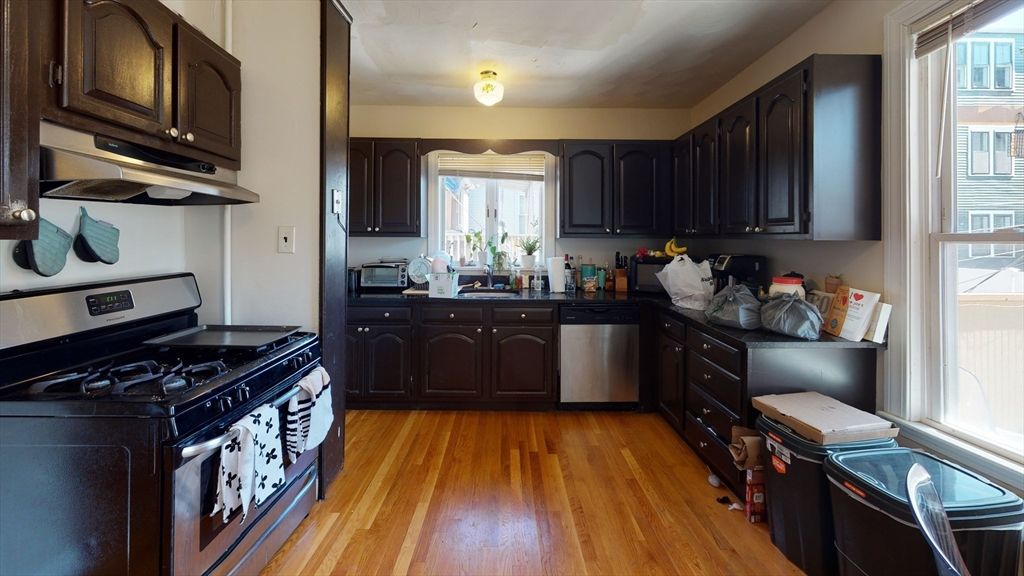 27 Falcon 2, Boston, MA 02128