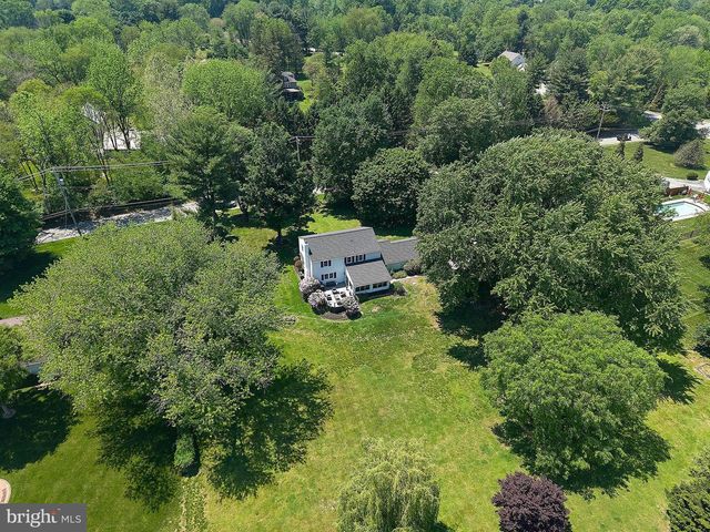 433 BRINTON LAKE RD, Thornton, PA 19373