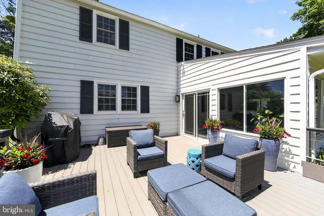 433 BRINTON LAKE RD, Thornton, PA 19373