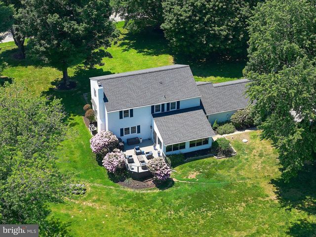 433 BRINTON LAKE RD, Thornton, PA 19373