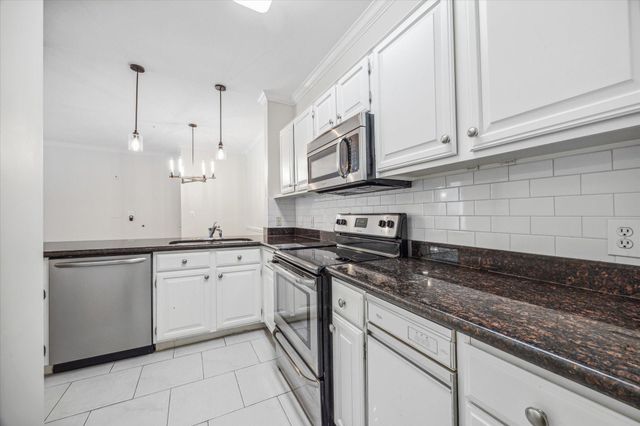 2111 Welch Street A122, Houston, TX 77019