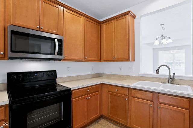 16001 Marsala Drive, Fishers, IN 46037