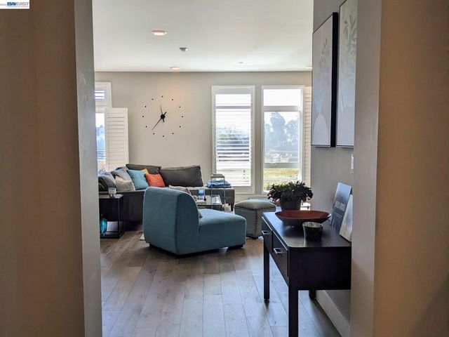 400 Mariners Island Blvd 115, San Mateo, CA 94404