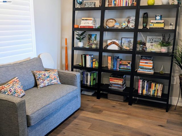400 Mariners Island Blvd 115, San Mateo, CA 94404