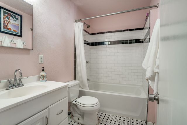 412 Oak Street, Mckinney, TX 75069