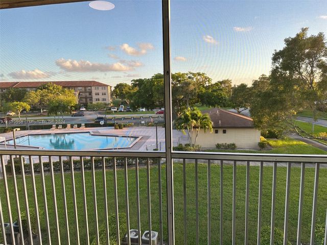 151 SW 135th Ter 313T, Pembroke Pines, FL 33027