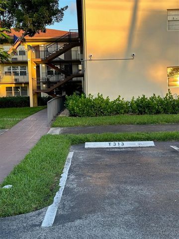 151 SW 135th Ter 313T, Pembroke Pines, FL 33027