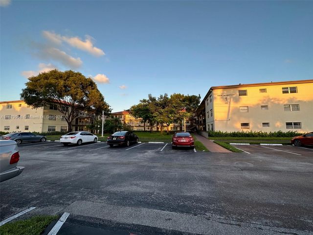 151 SW 135th Ter 313T, Pembroke Pines, FL 33027