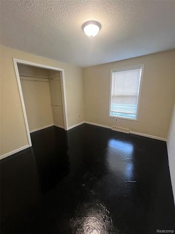 2517 Mackinaw Street, Saginaw, MI 48602