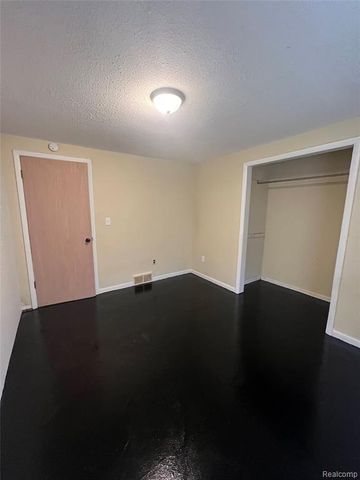 2517 Mackinaw Street, Saginaw, MI 48602