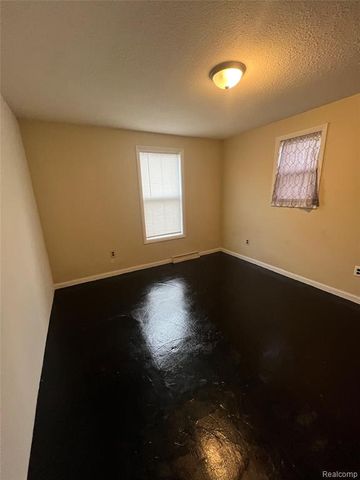 2517 Mackinaw Street, Saginaw, MI 48602