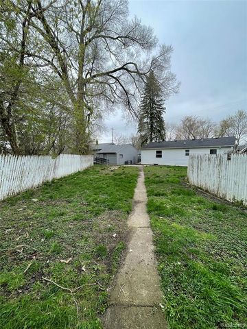 2517 Mackinaw Street, Saginaw, MI 48602