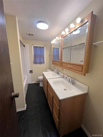 2517 Mackinaw Street, Saginaw, MI 48602