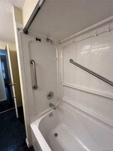 2517 Mackinaw Street, Saginaw, MI 48602