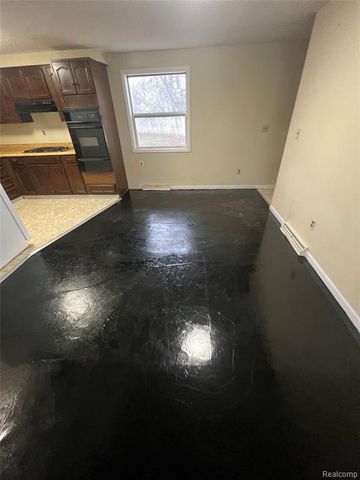 2517 Mackinaw Street, Saginaw, MI 48602