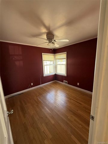 133 Wellington Street, Hempstead, NY 11550