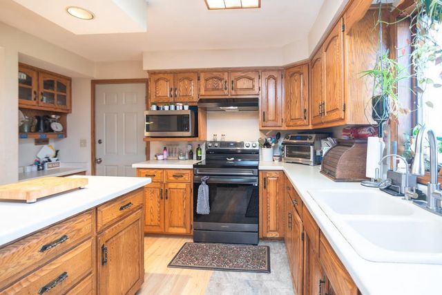 3601 S BOB O LINK LANE, Appleton, WI 54915
