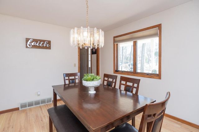 3601 S BOB O LINK LANE, Appleton, WI 54915